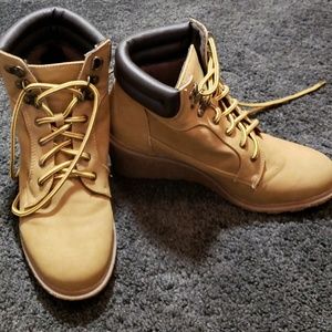 Esprit wedge lace up boots